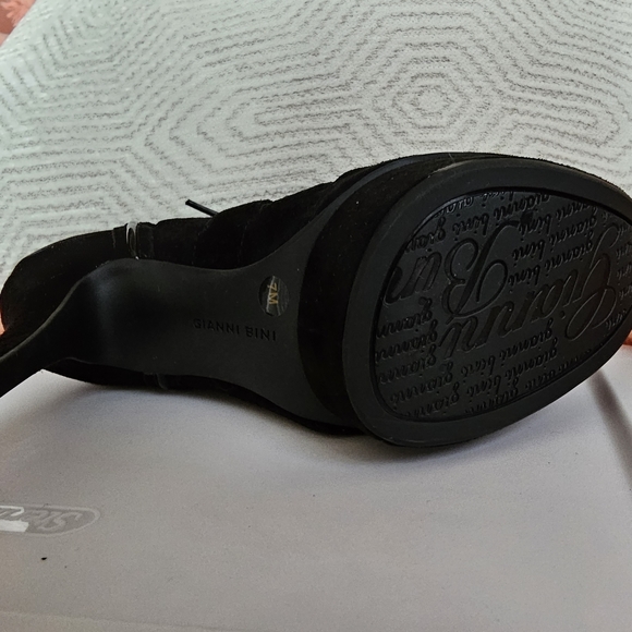 New!Gianni Bini Platform Lace up Heels(Suede/Leather) - Picture 6 of 6